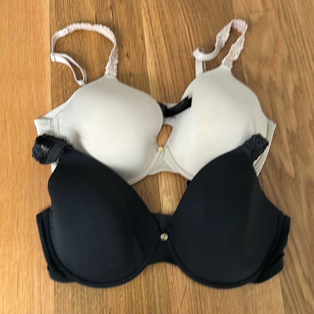 Two Natori t shirt bras